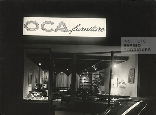 Fachada da loja Oca furniture, em Carmel - Califórnia, Estados Unidos, 1965.
