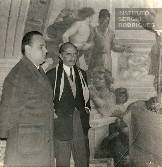 Sergio Rodrigues com Lucio Costa nas Stanze de Rafael, Vaticano, Itália, 1960.